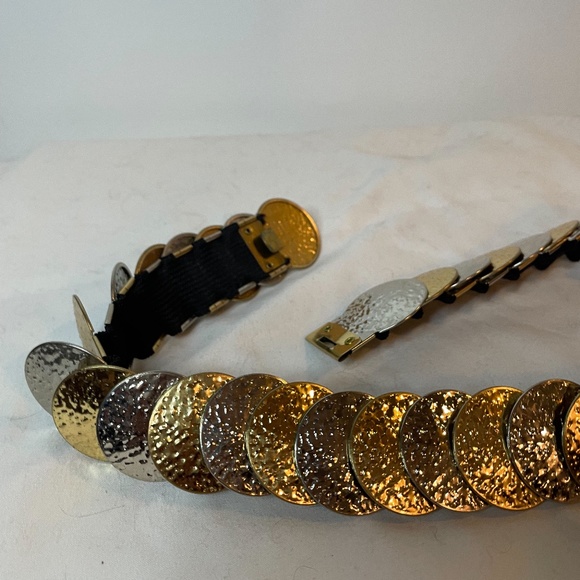 💕HOST PICK!! Vintage gold silver circle metallic chain belt! - Picture 7 of 10